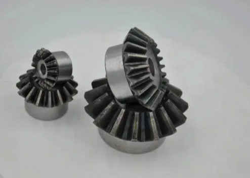 45 derajat konus Gear untuk bagian mixer Hard Steel Spur Bevel Pinion